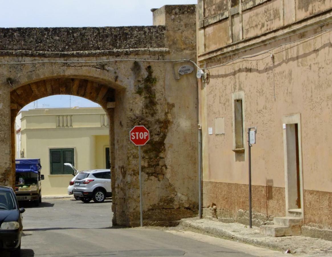 Chicchisanti Hotel Castrignano del Capo Exterior photo